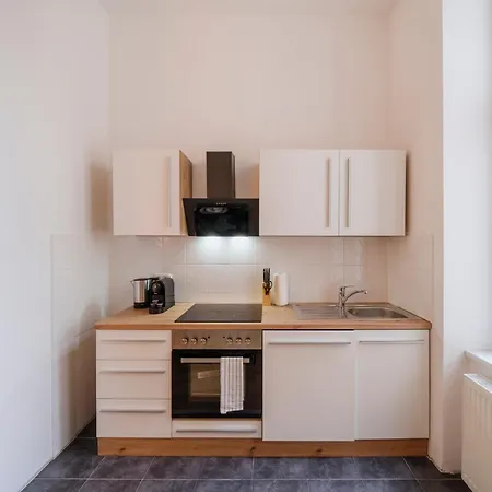 Homely Berlin - Chic Flat, City View, Subway, Cafe, River Exterior photo