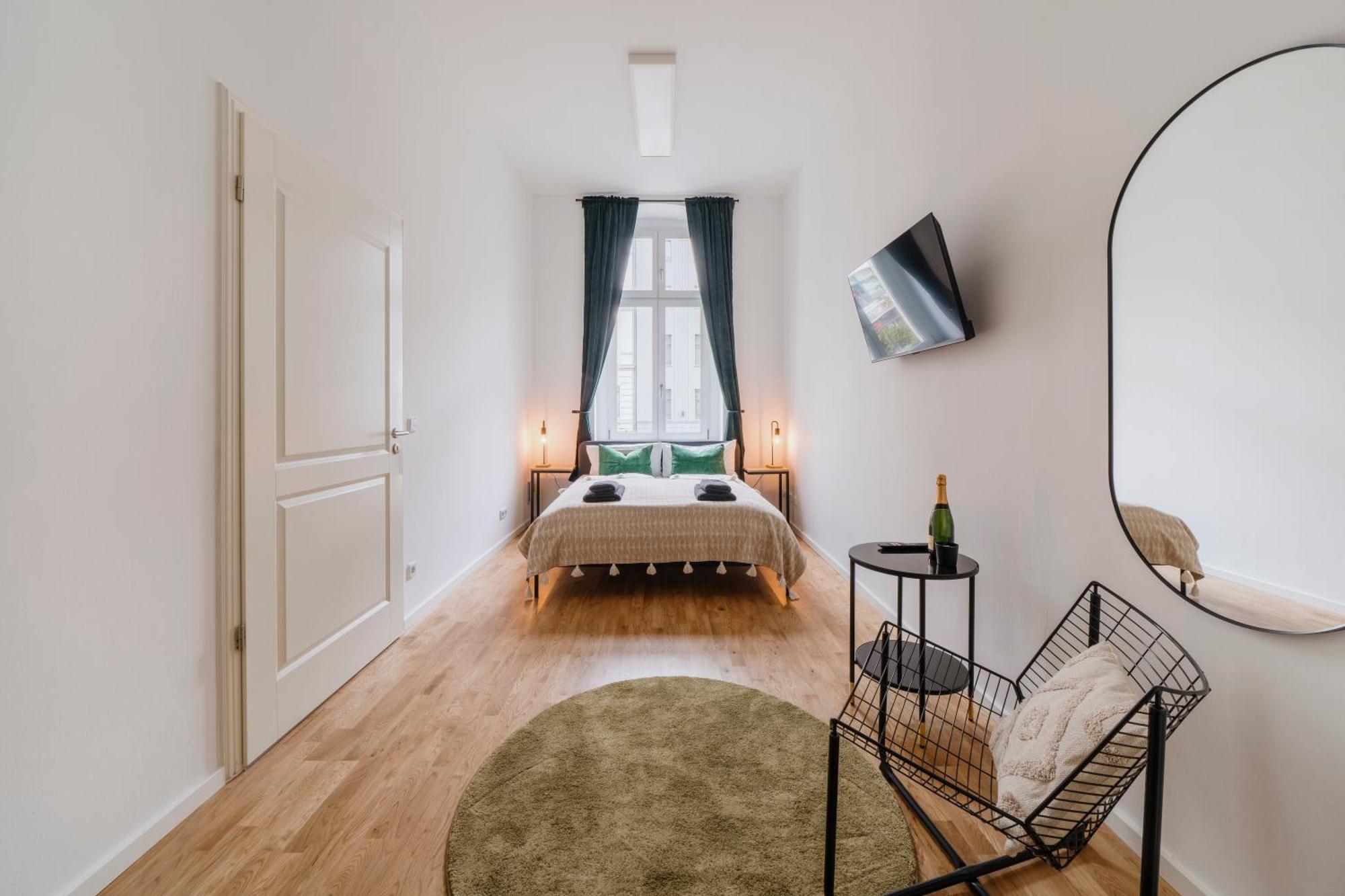 Apartment Homely - Chic Flat, View, Subway, Cafe, River *