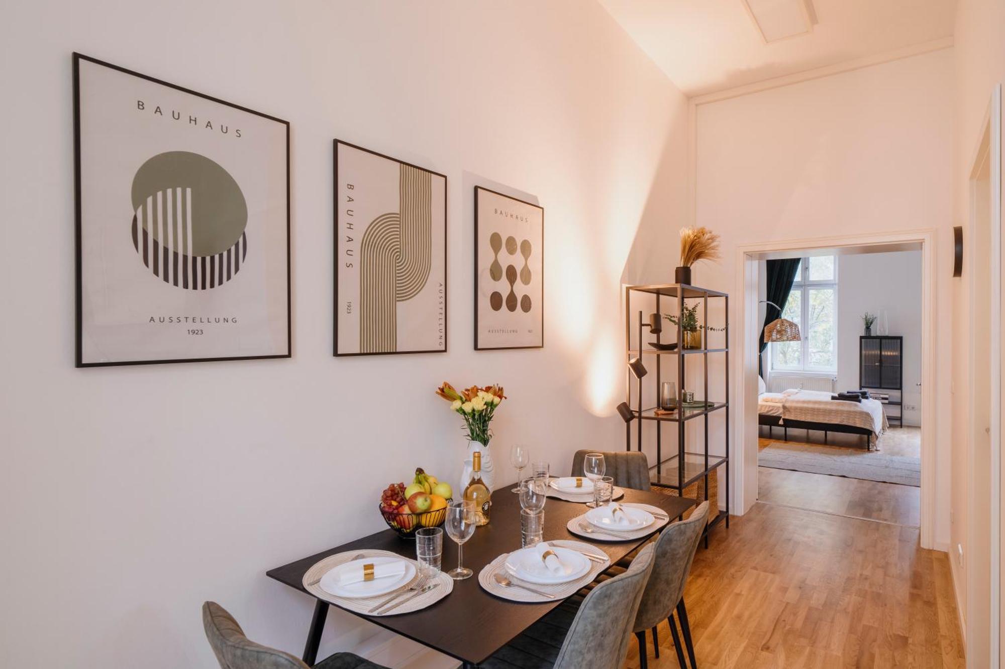 Homely - Chic Flat, View, Subway, Cafe, River Апартаменты *